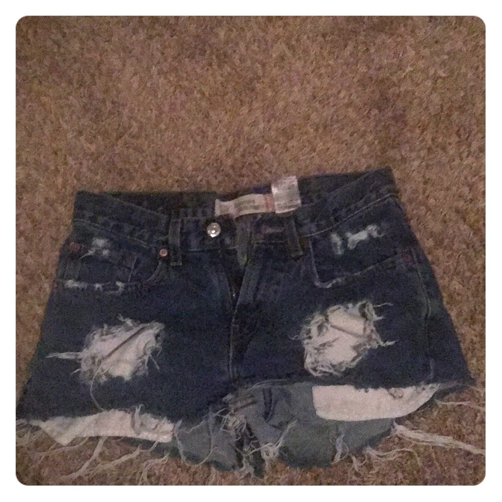 Levi’s Cut Off jean shorts